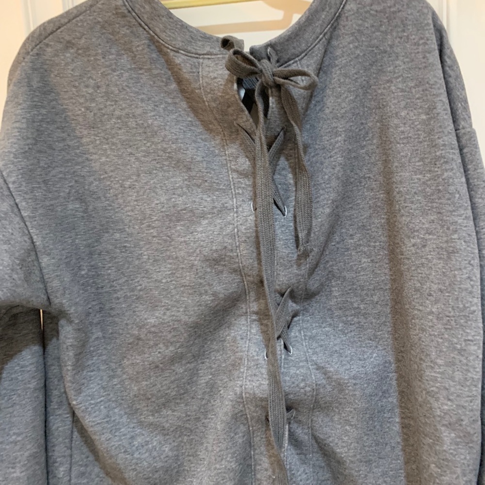 Fabletics Sweatshirt - image 4